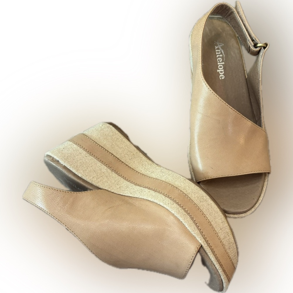 Antelope Women's 820 Tan and Cream Platform Wedge Sandals
size 37 / 6.5